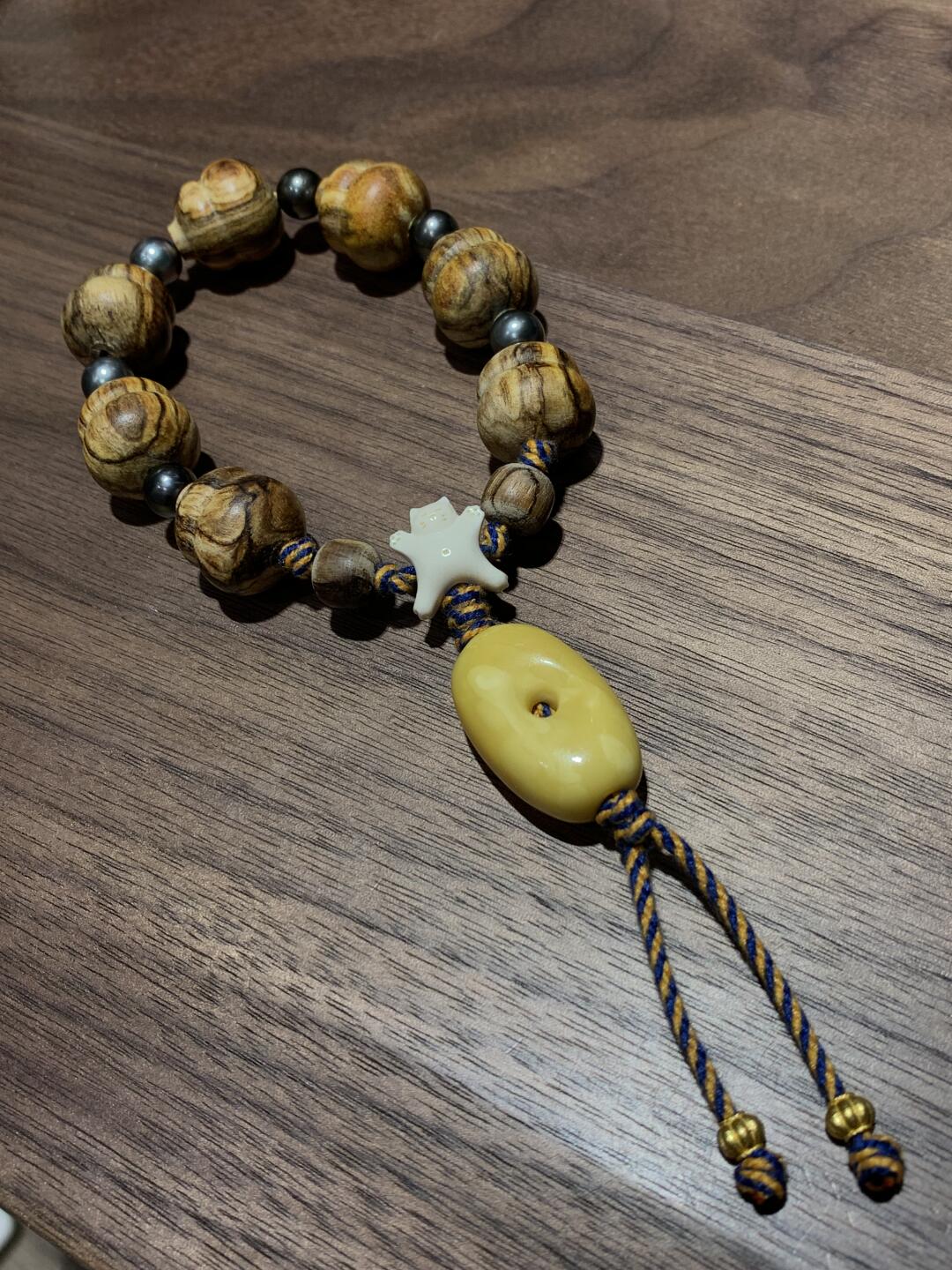 蔚蓝文玩 把心头好分享给同好 手链