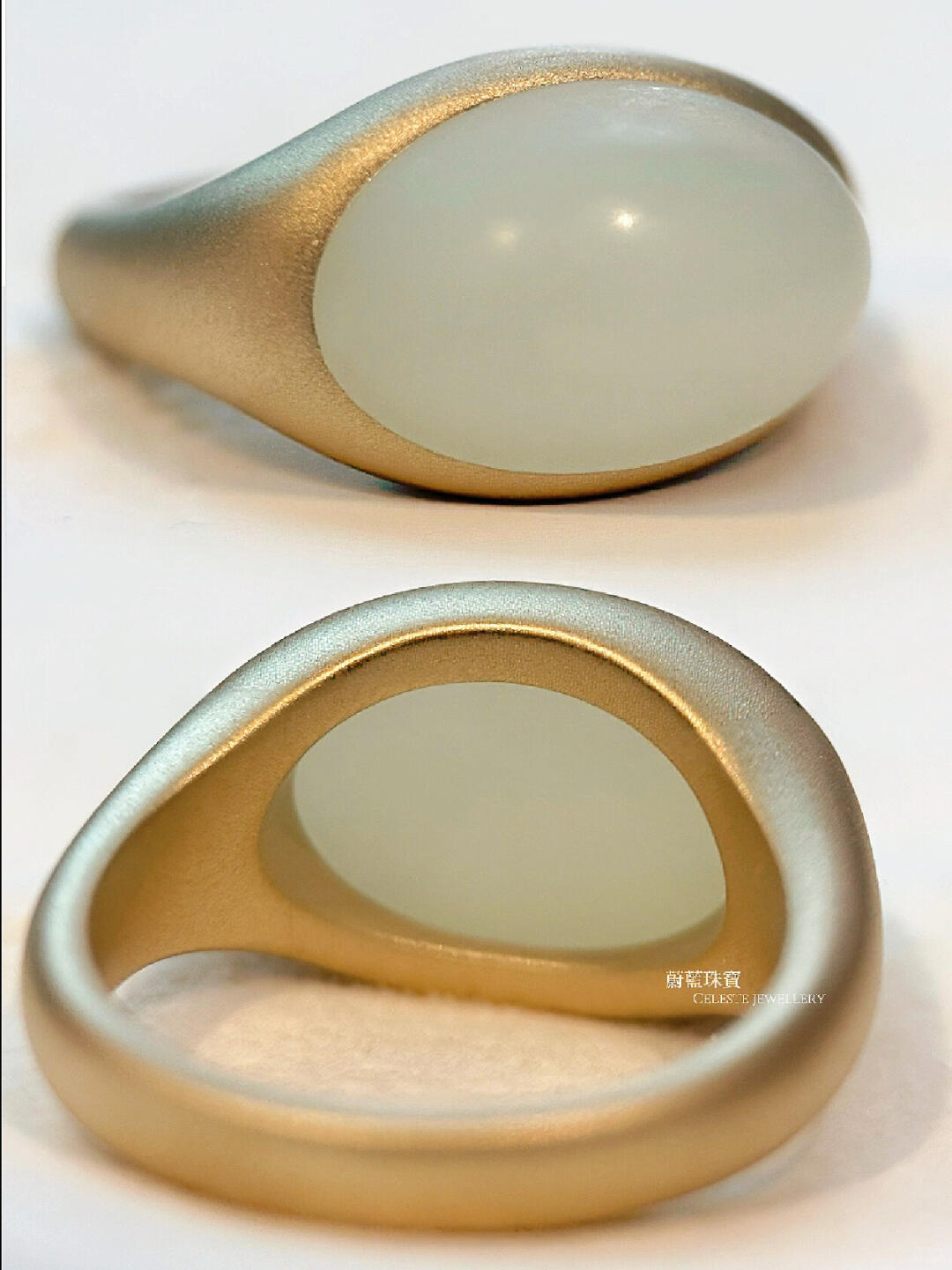 This Is How a Hetian Jade Ring Should Be