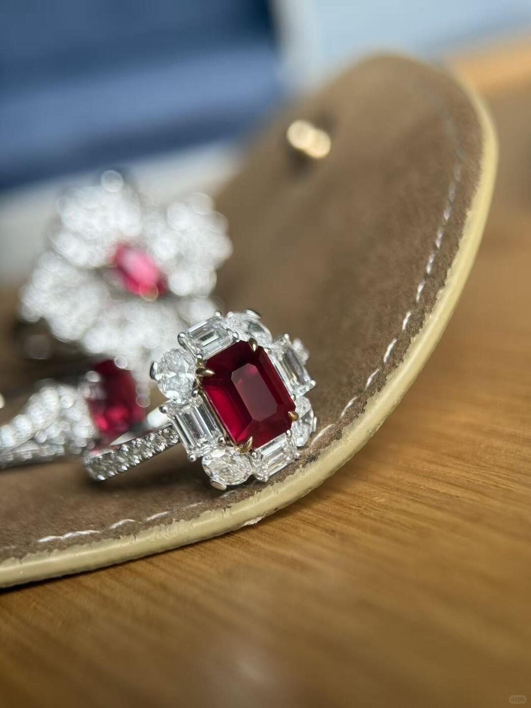 Thanks to the Client Who Can Take a Great Photo Ring