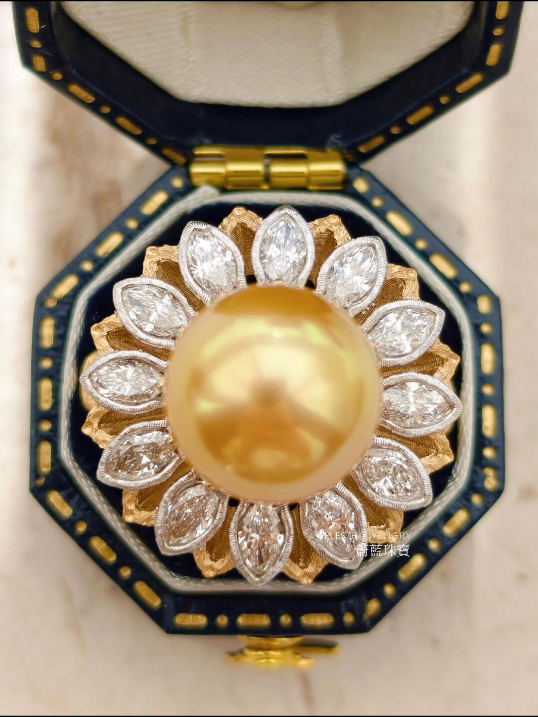 The Heat and Sincerity of a Chaser of Light Sunflower Ring