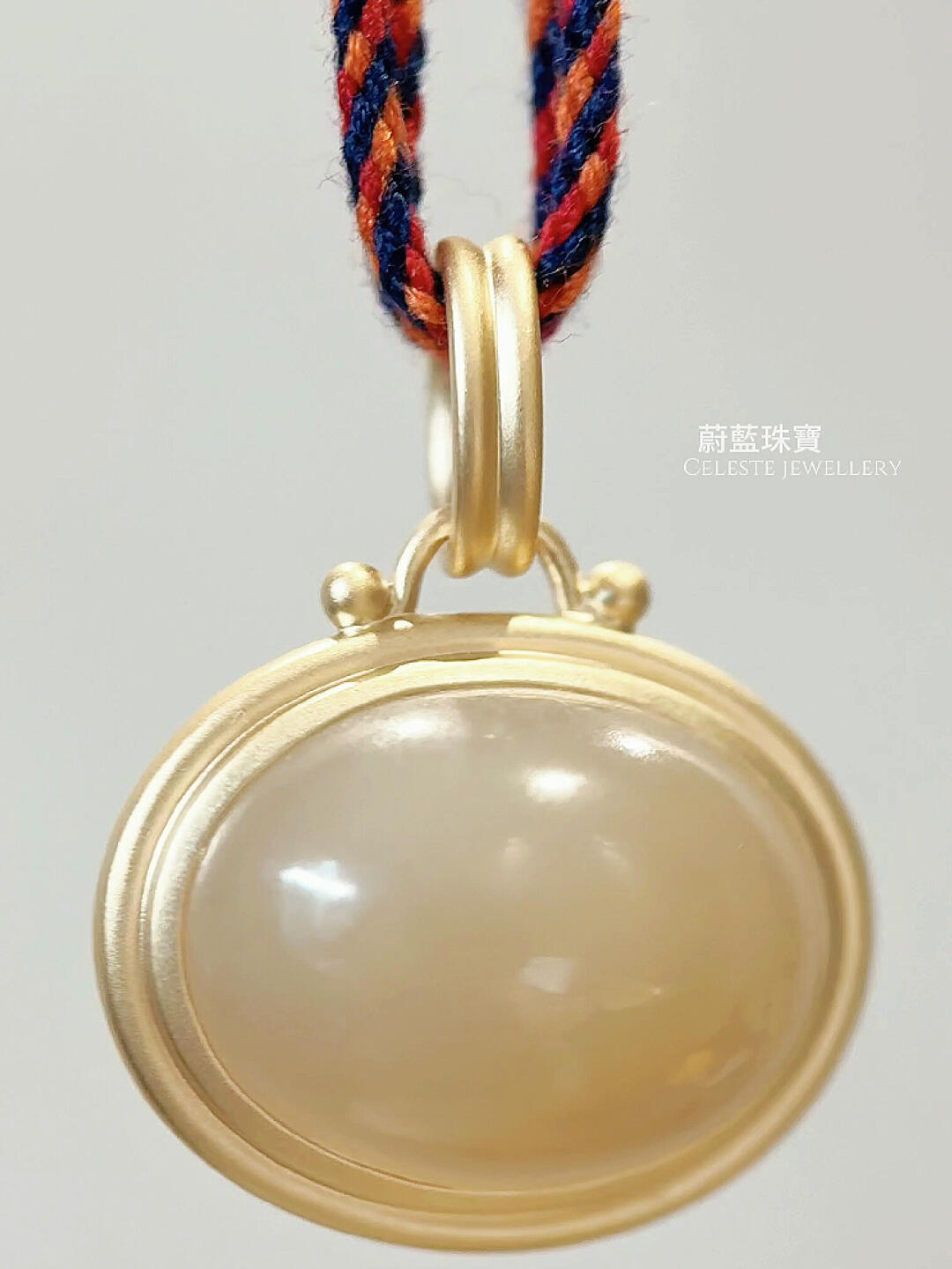 Gentle yet steadfast, you Hetian jade pendant necklace