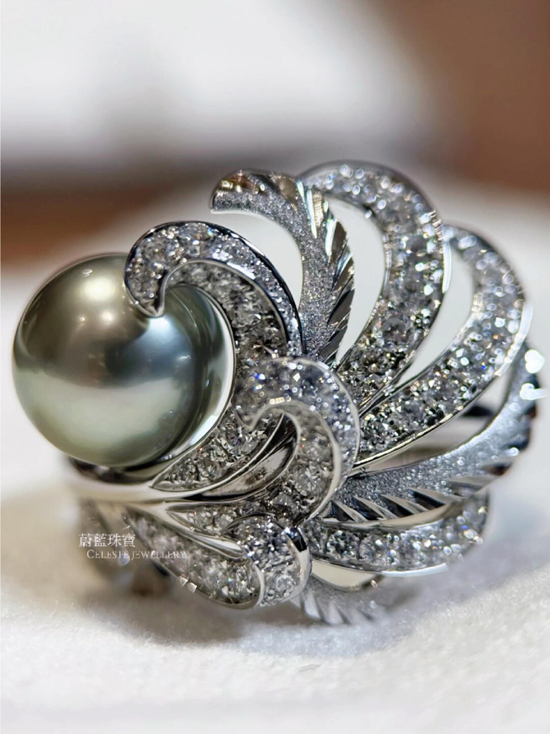 A Feather Pearl Ring That Catches the Light Straight to the Soul