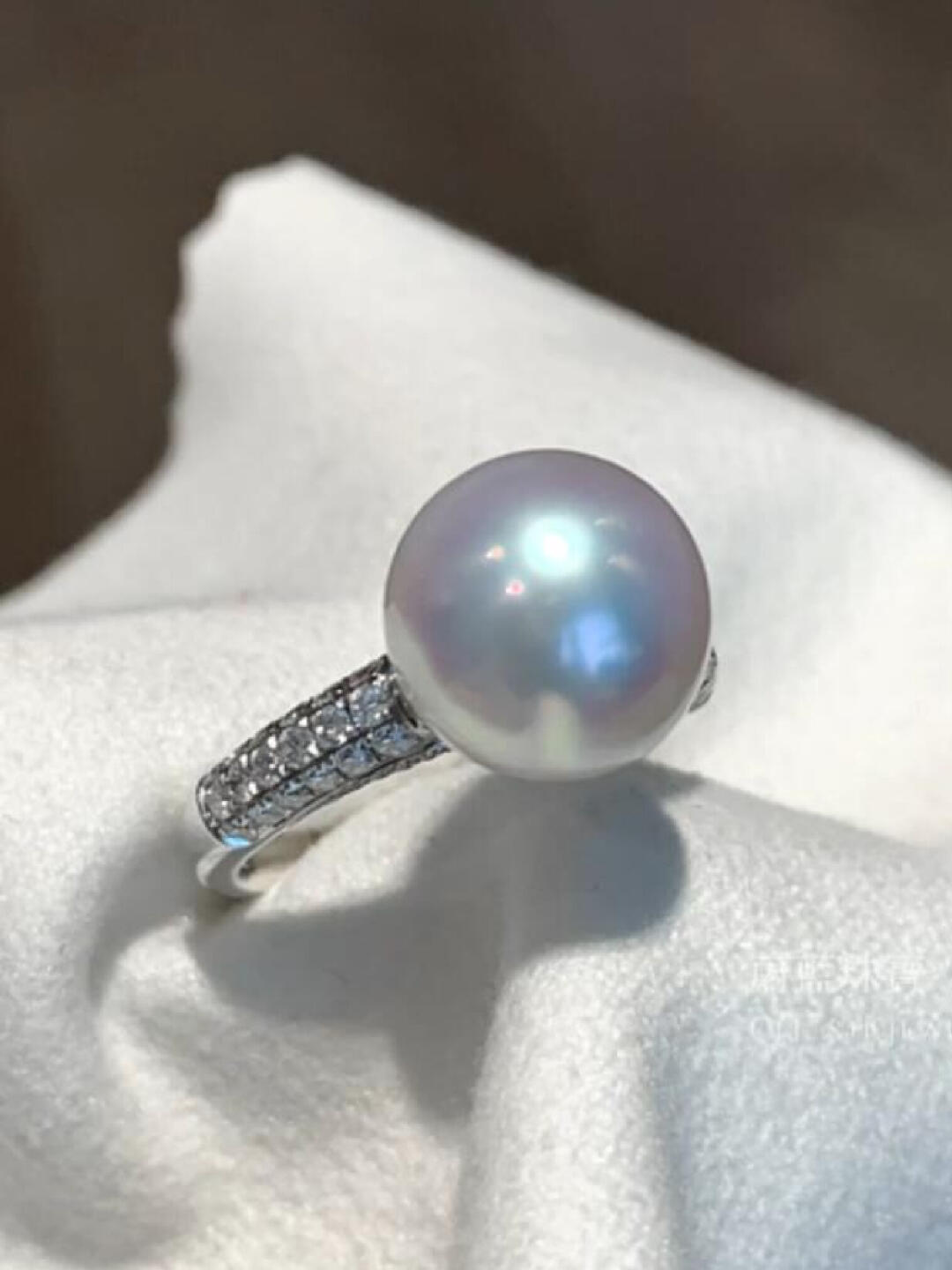 Autumn and Winter Are the Season for Pearls Ring
