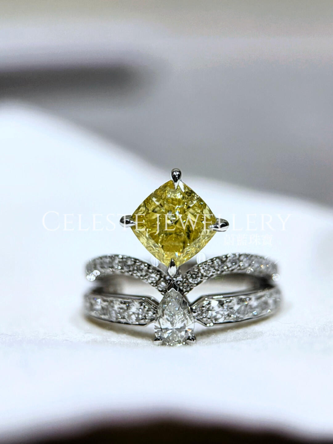 A Blooming Not Blooming Queen Ring
