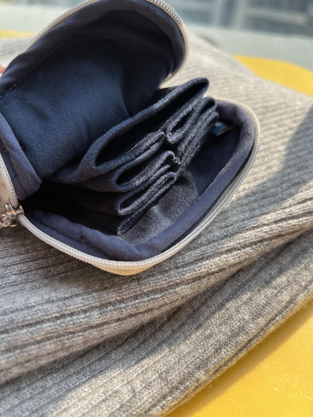 Stop wrapping your ring in a paper napkin