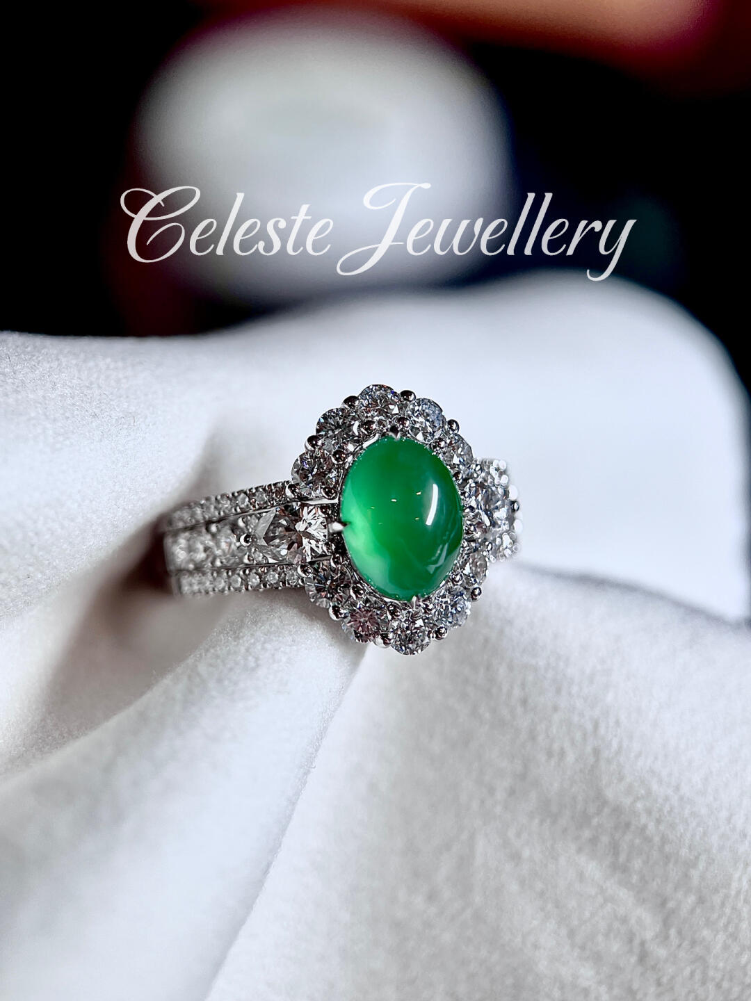 A jadeite ring you can wear two ways