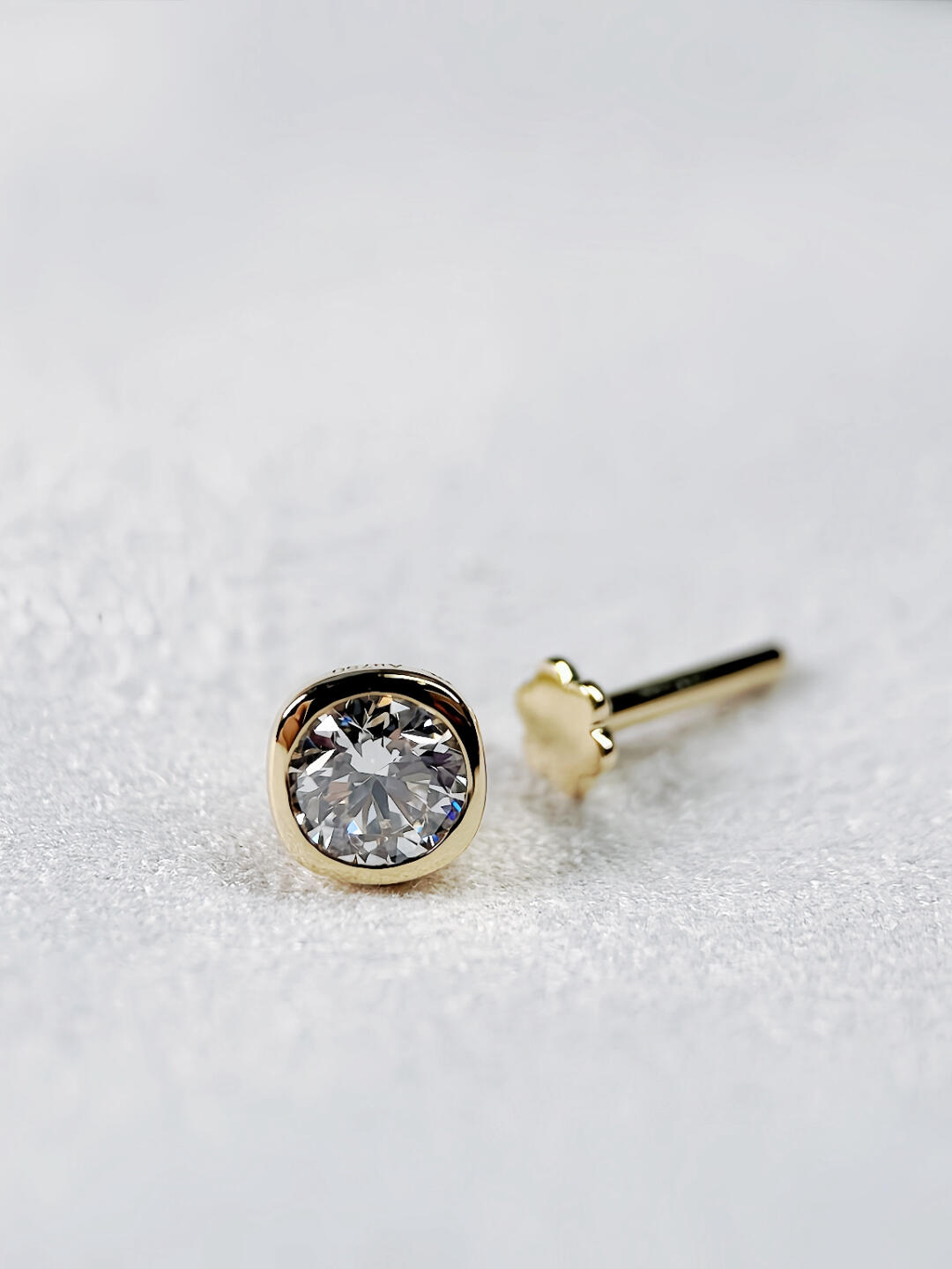 What, leaving your ear piercing empty can actually leak wealth earrings